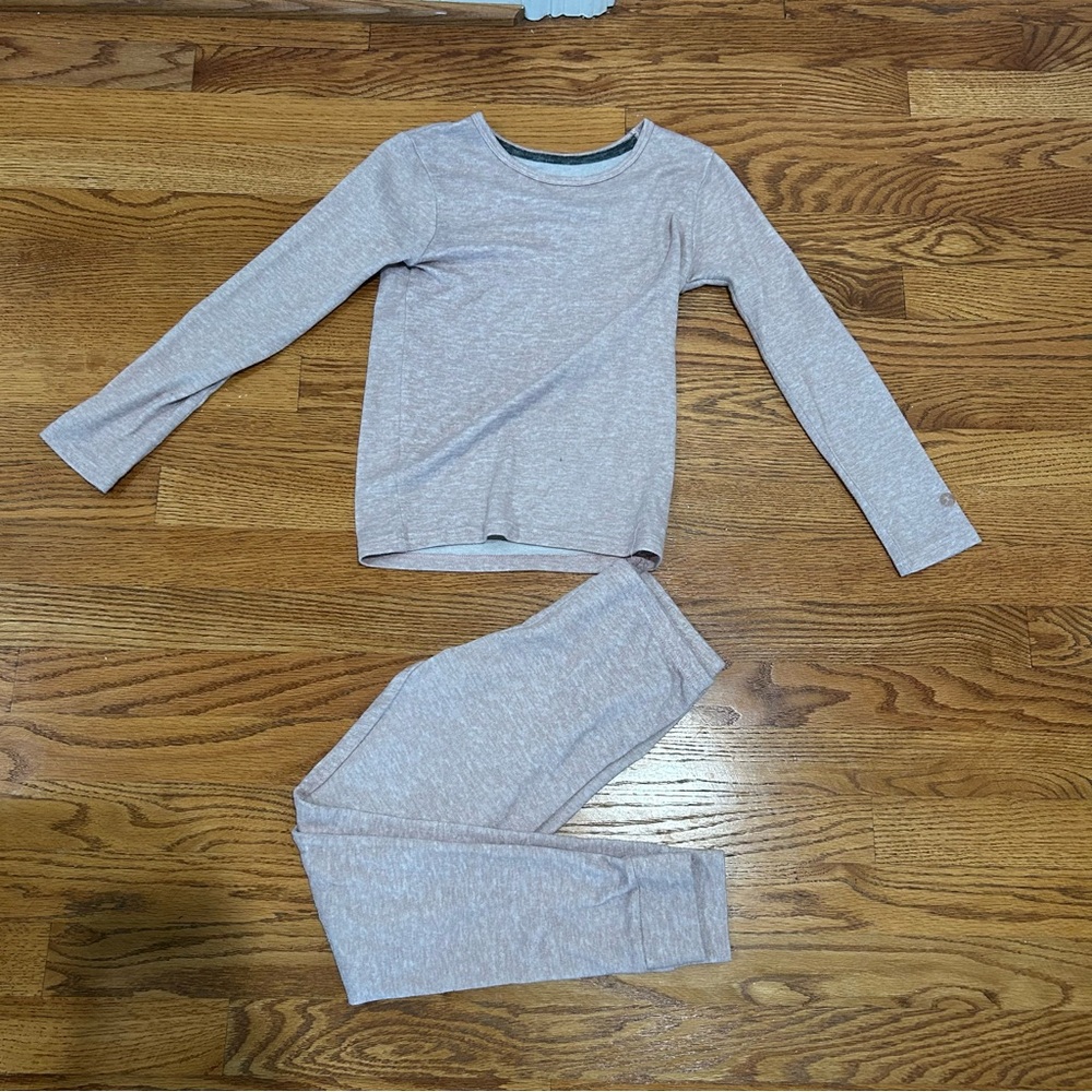 Pj set from Danskin, size is a medium aka a 7-8.